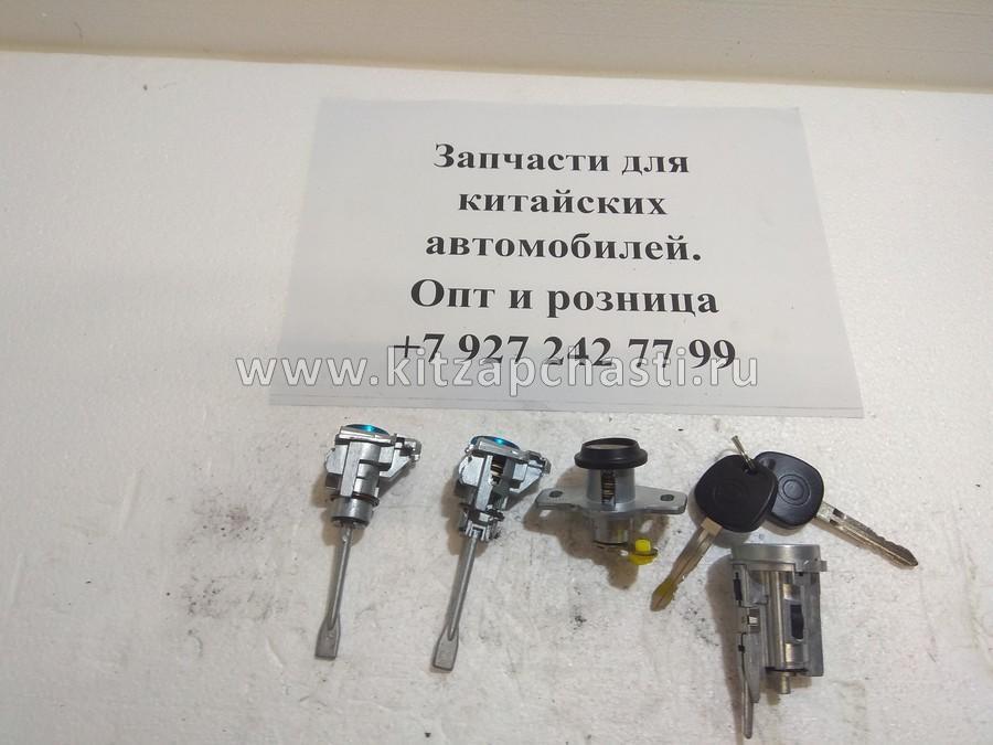 Замок зажигания с комплектом личинок Geely MK, MK Cross 1017016641-01